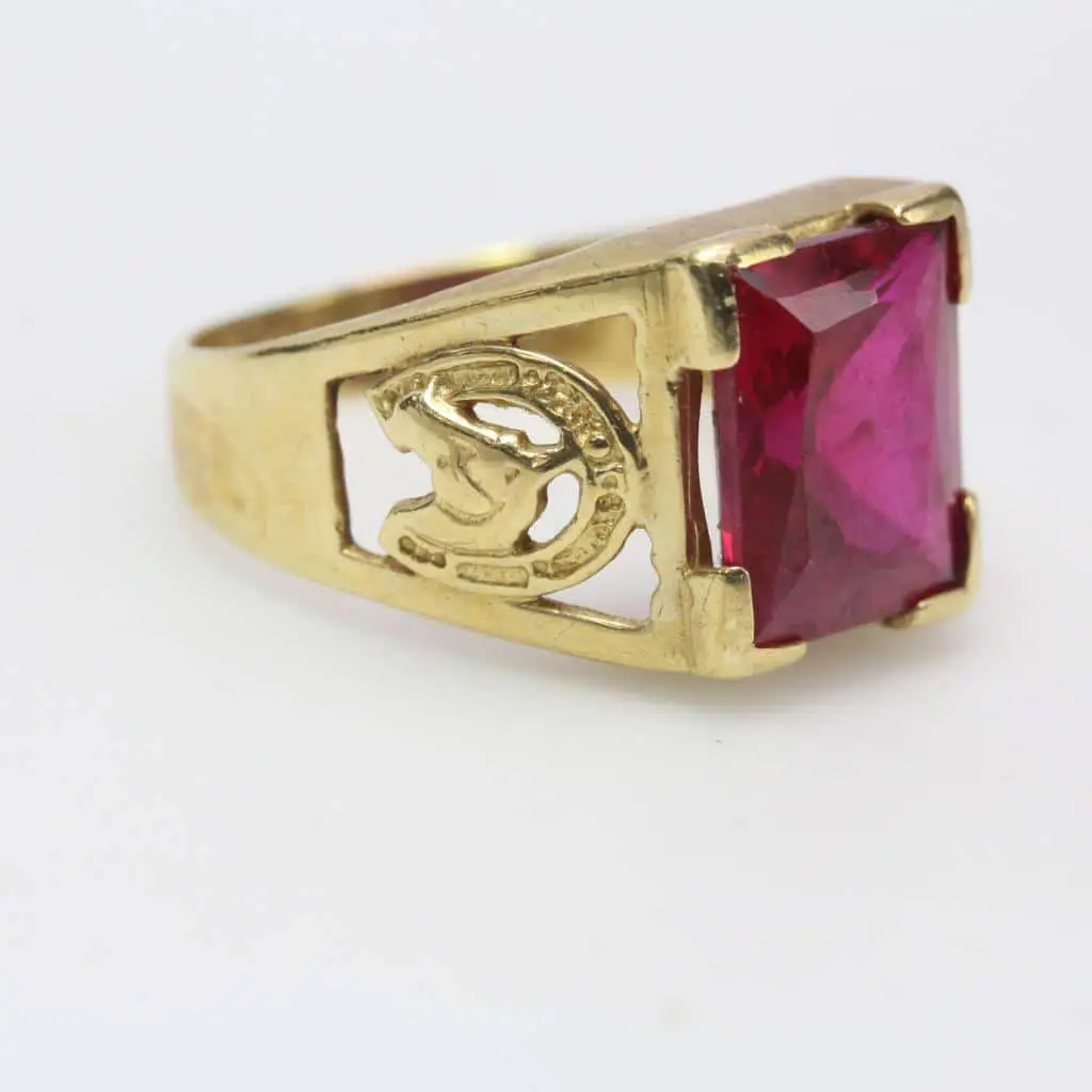 14k Gold 6.64g Ring With Red Stone