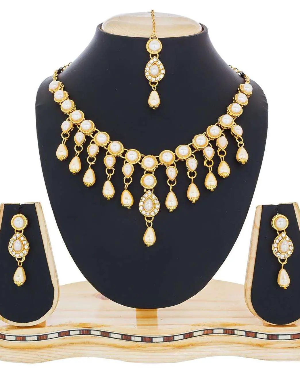 Buy Nice Golden Necklace Set [120202] at â¹ 618.65