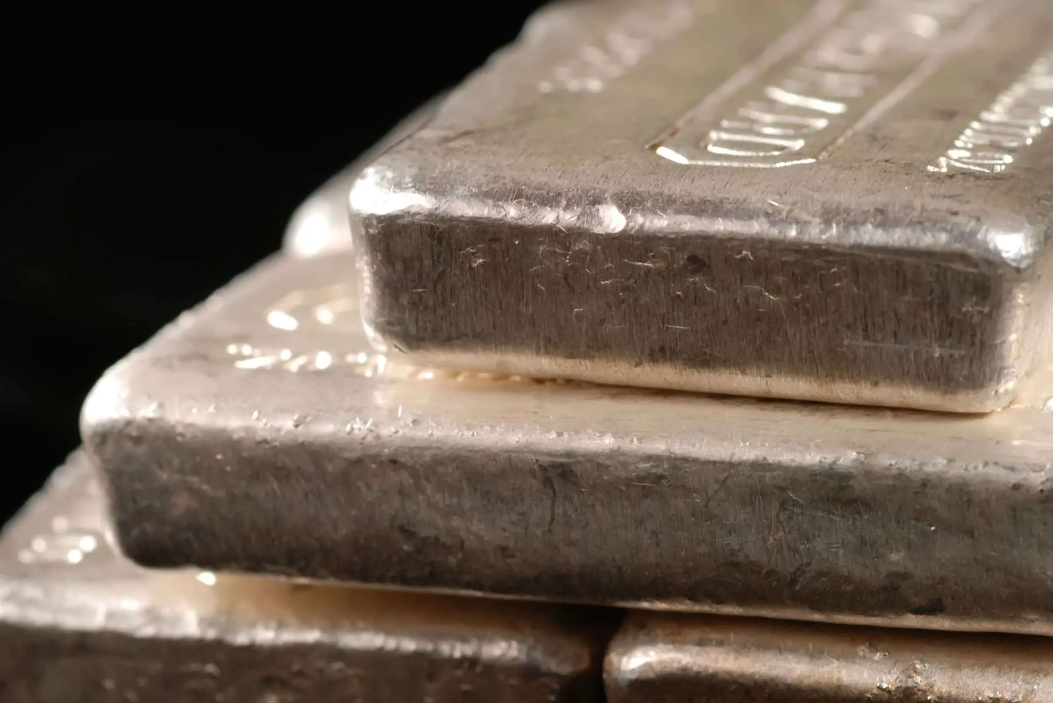 Buying Silver vs. Gold as an Investment