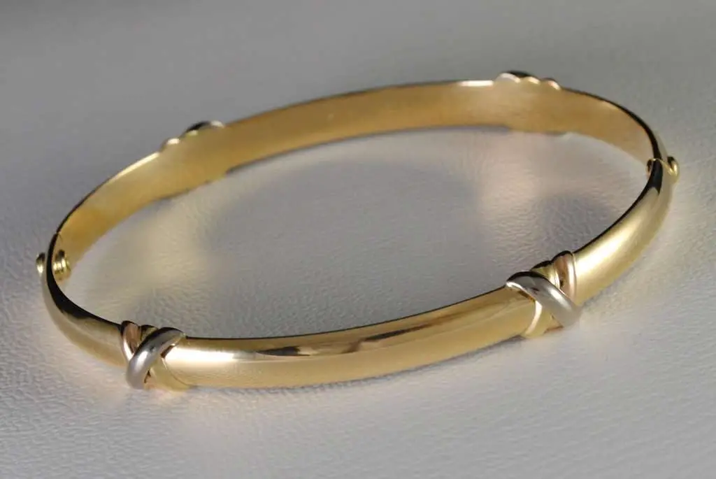 Cartier Trinity Love Tricolor Solid Gold Bangle Bracelet (SOLD ...