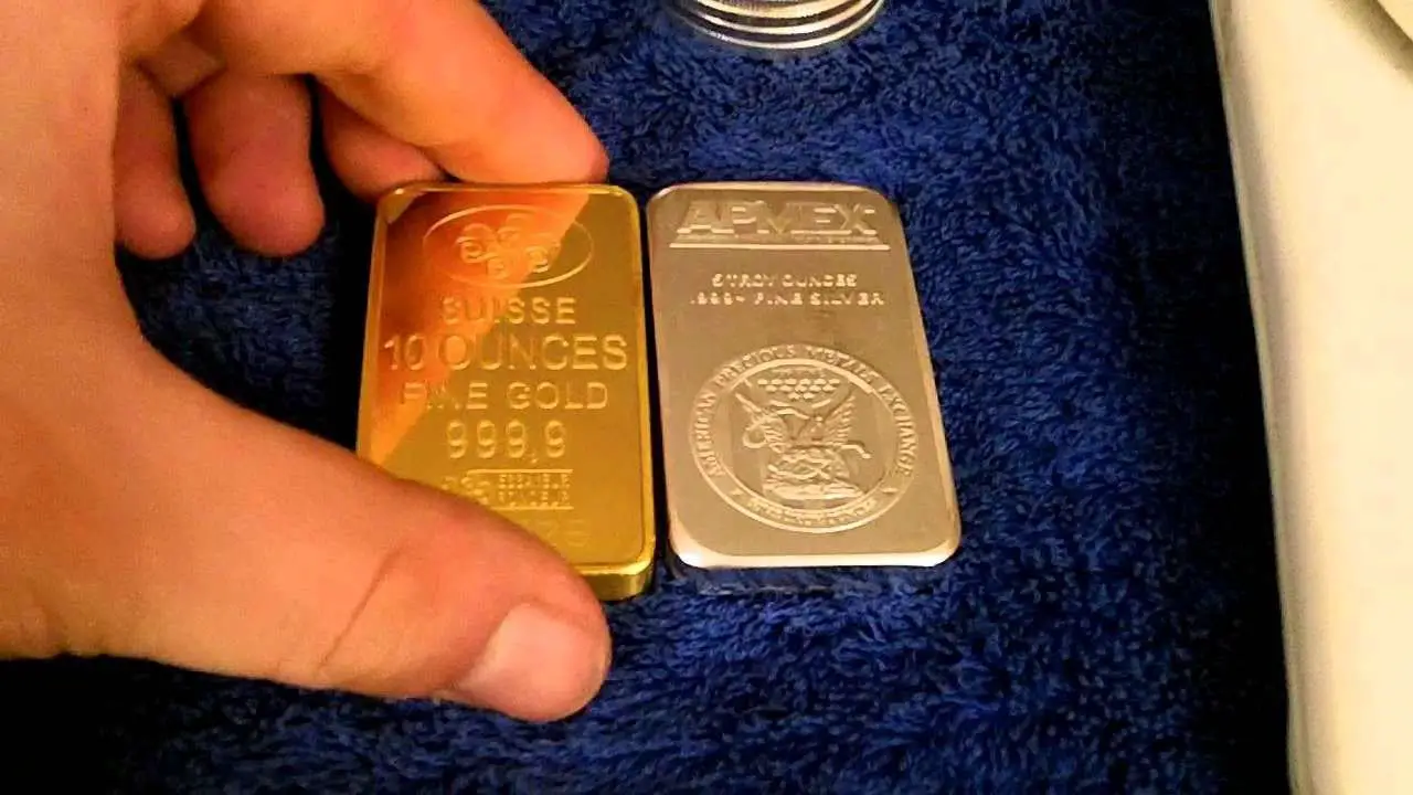 Comparing the density between GOLD and SILVER bullion ...