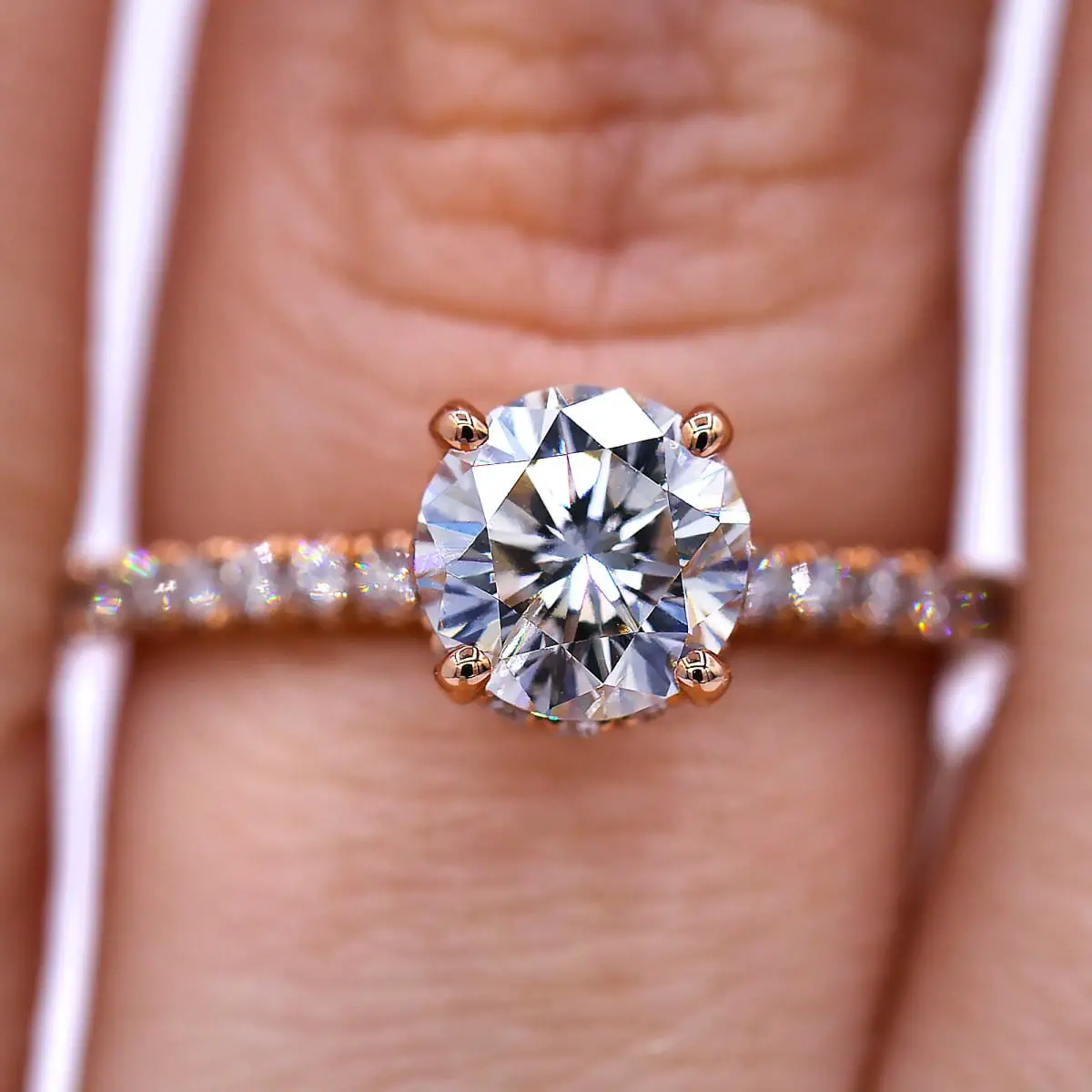 Elegant rose gold 1.20 carat round cut diamond ring