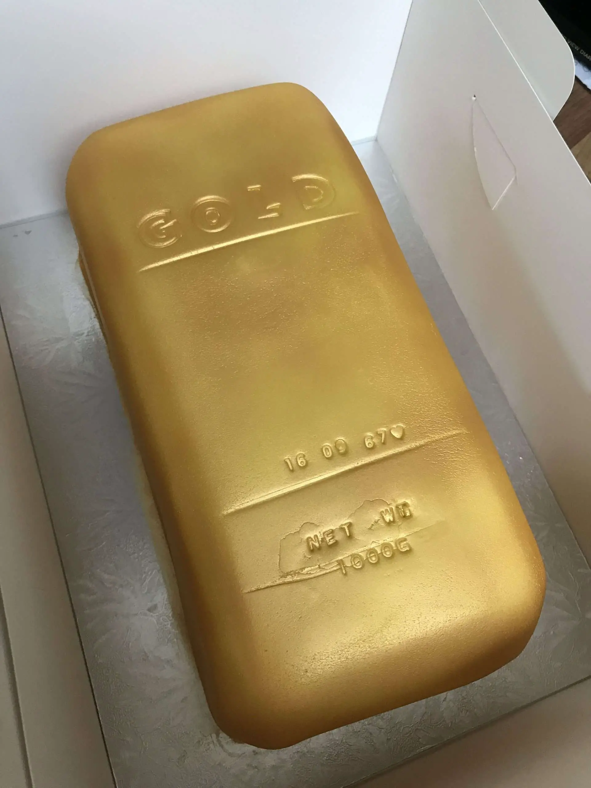 Gold Bar Chocolate Cake #goldenweddinganniversary (With images)