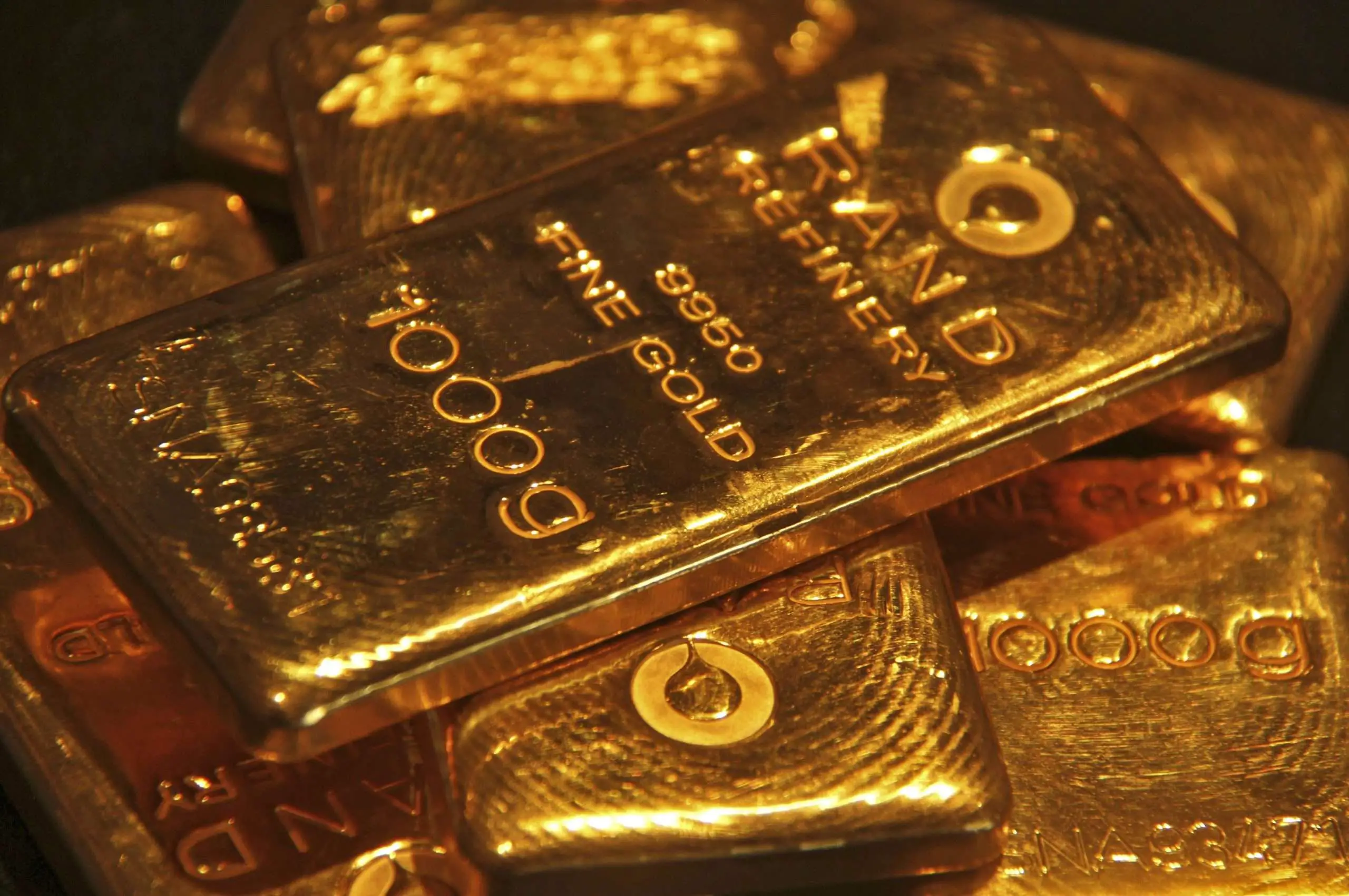 Gold bullion, ingots, bars and coins