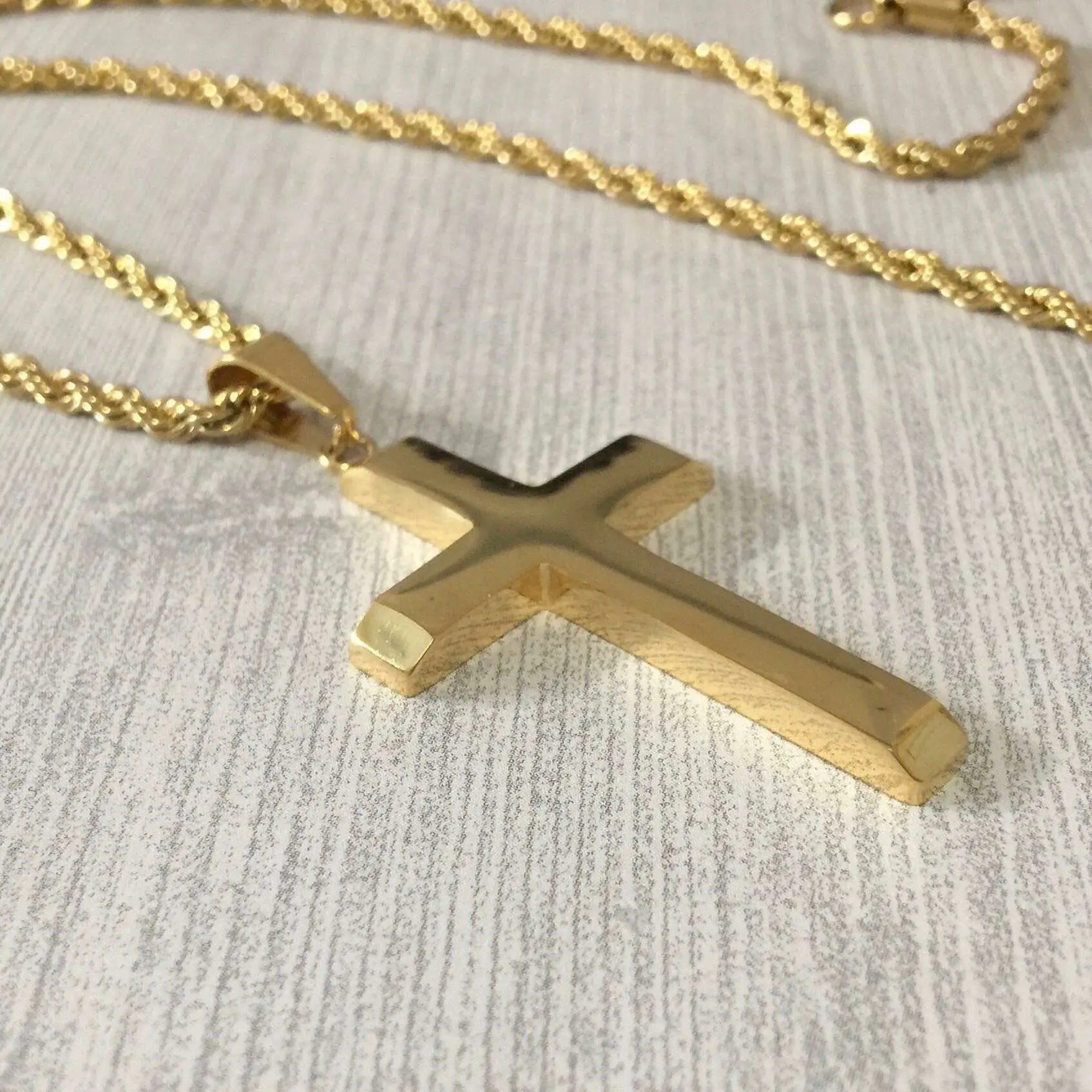 Gold cross necklace for men, Highly polished cross with twisted rope ...