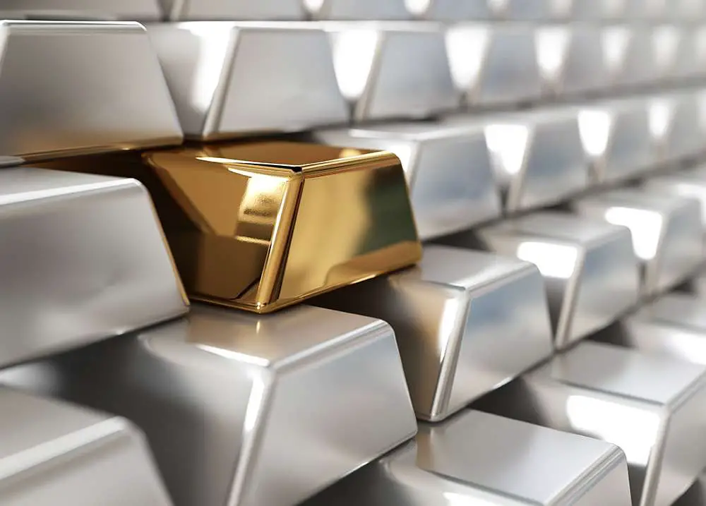 Gold or Silver: Which is the Better Investment Right Now?