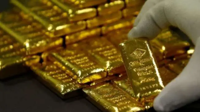 Gold prices touch new high of Rs 40,000 per 10 grams ...