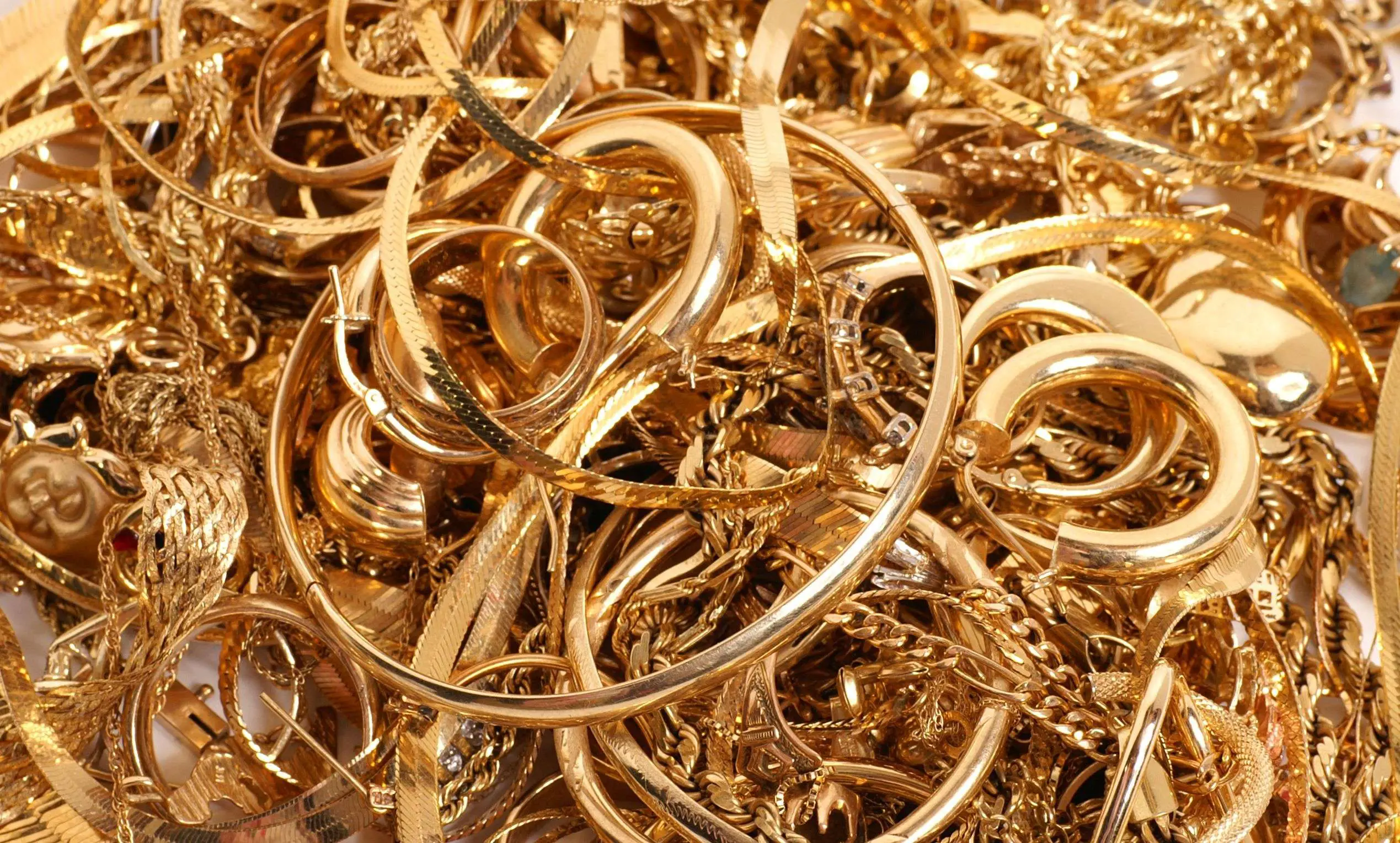 How to Determine the Value of Your Gold Jewelry