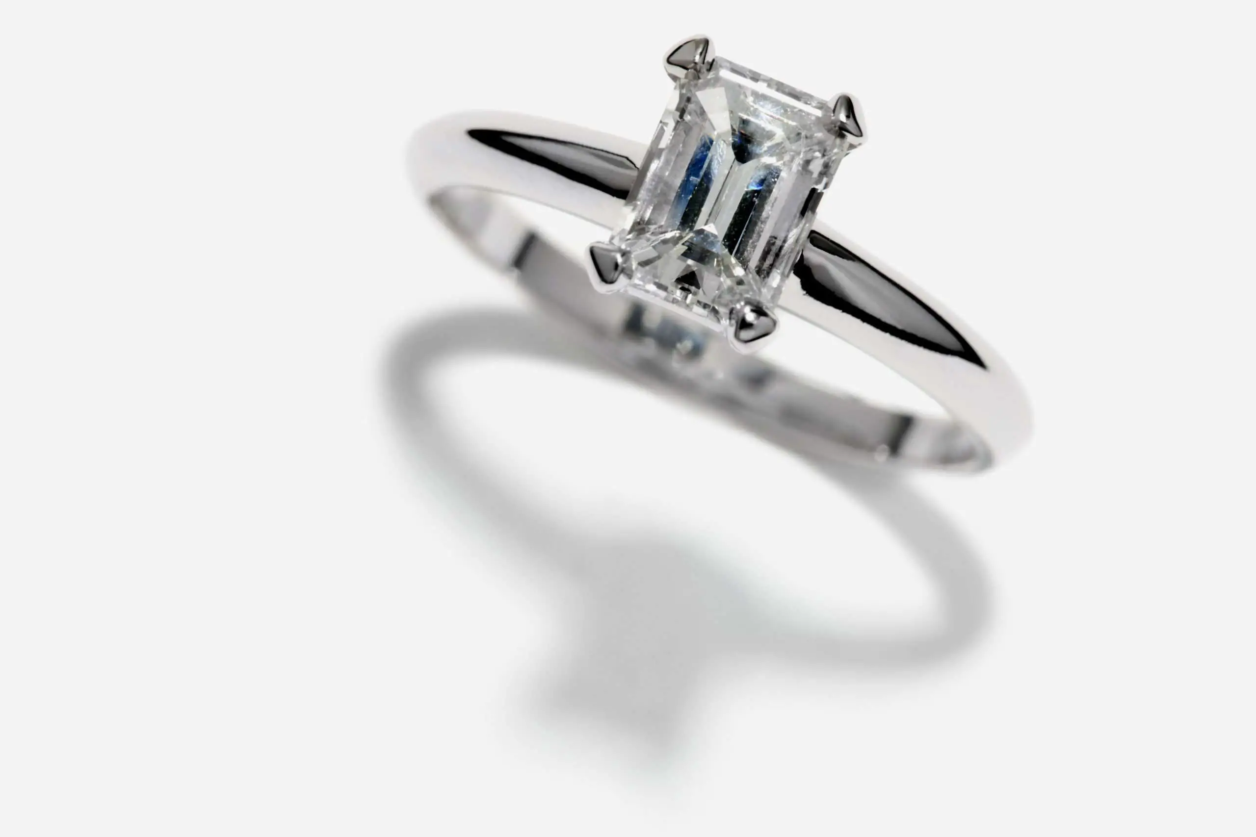 Platinum vs. White Gold: Which is the Best Metal?