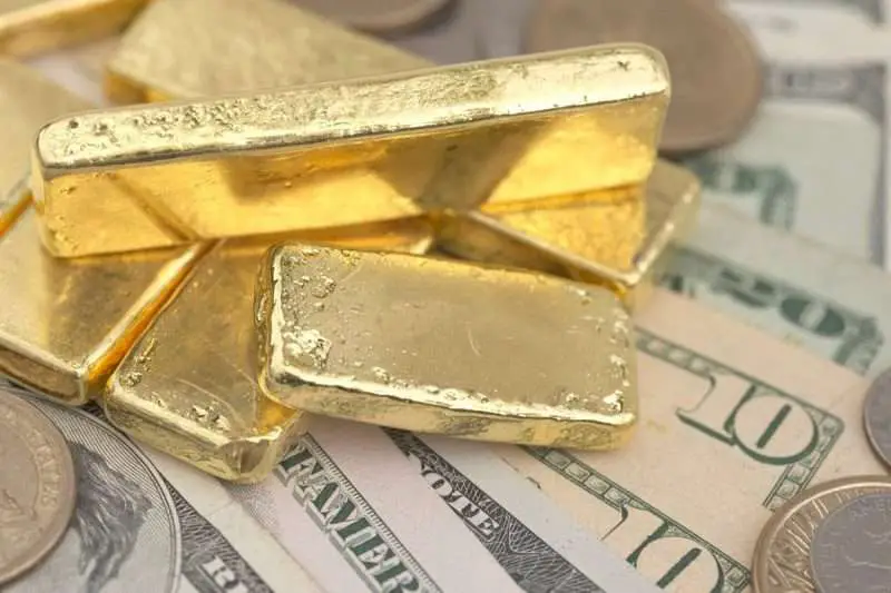 Selling Gold Bullion: Physical Vs Online Gold Dealers